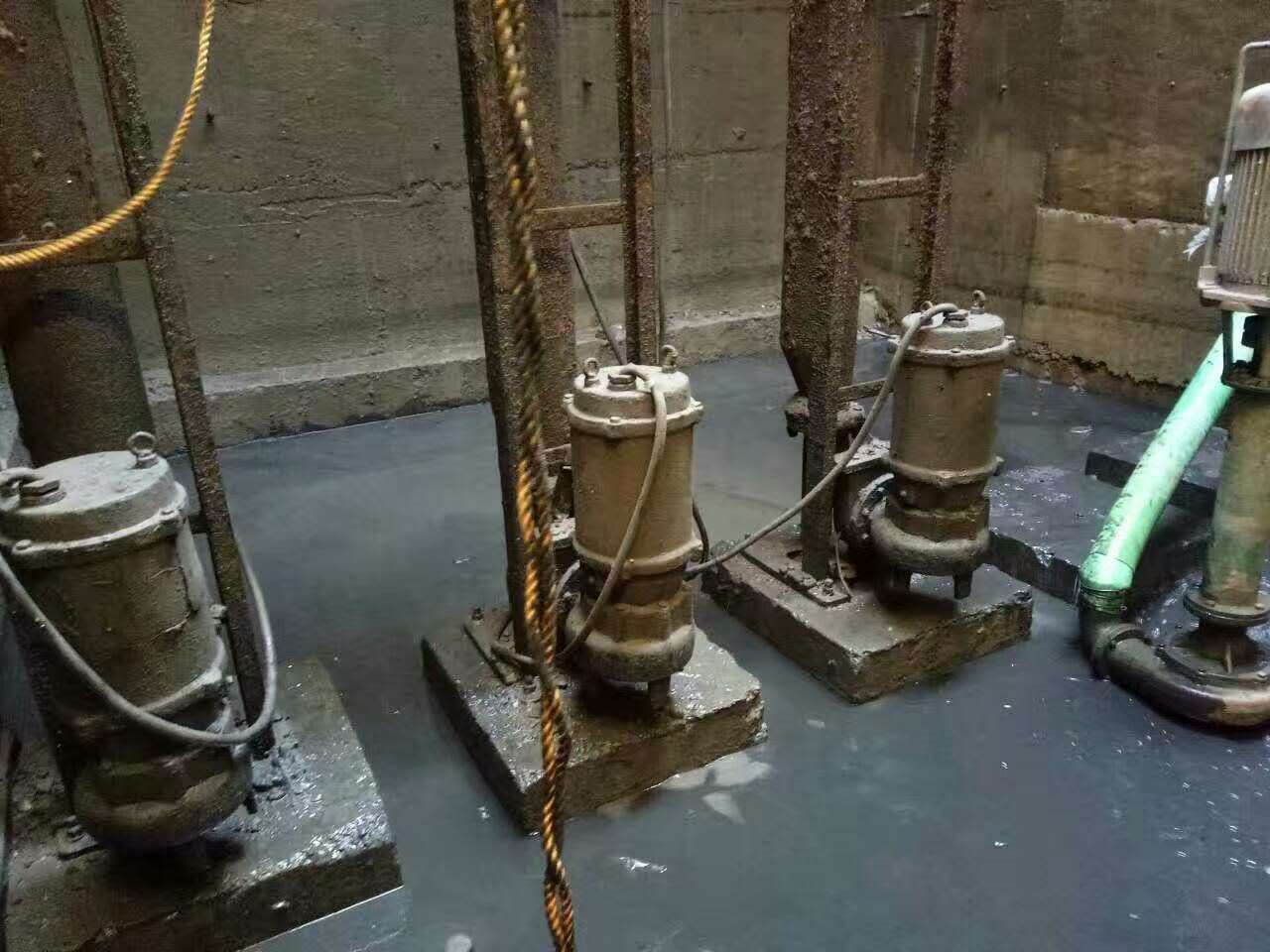 琅琊污水池清理